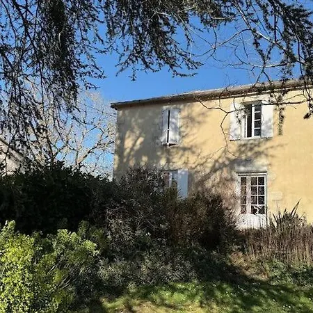 House With Pool Ideal For 8 Guests *