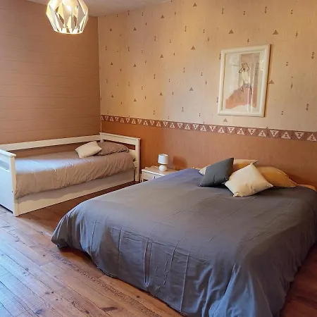 House With Pool Ideal For 8 Guests *