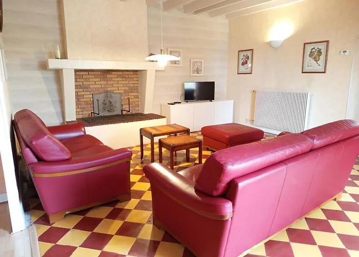 House With Pool Ideal For 8 Guests